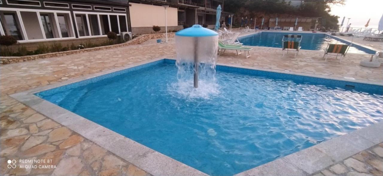 Matthews Beach House Vlorë 外观 照片