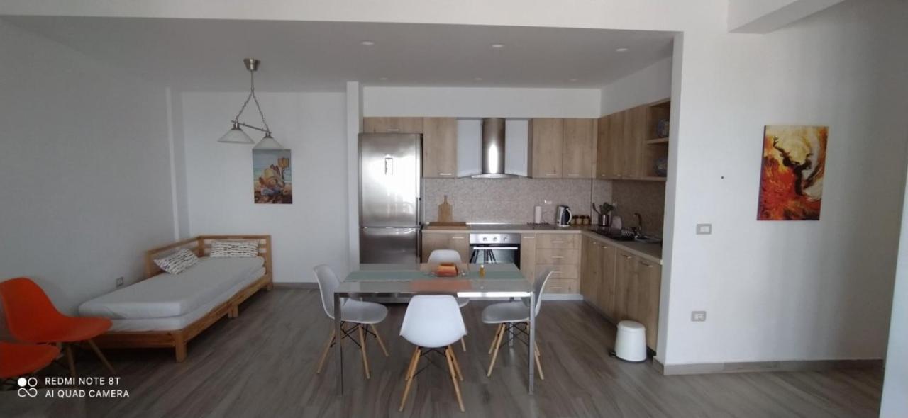 Matthews Beach House Vlorë 外观 照片