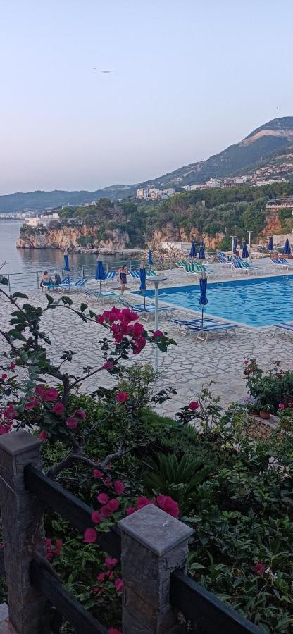 Matthews Beach House Vlorë 外观 照片