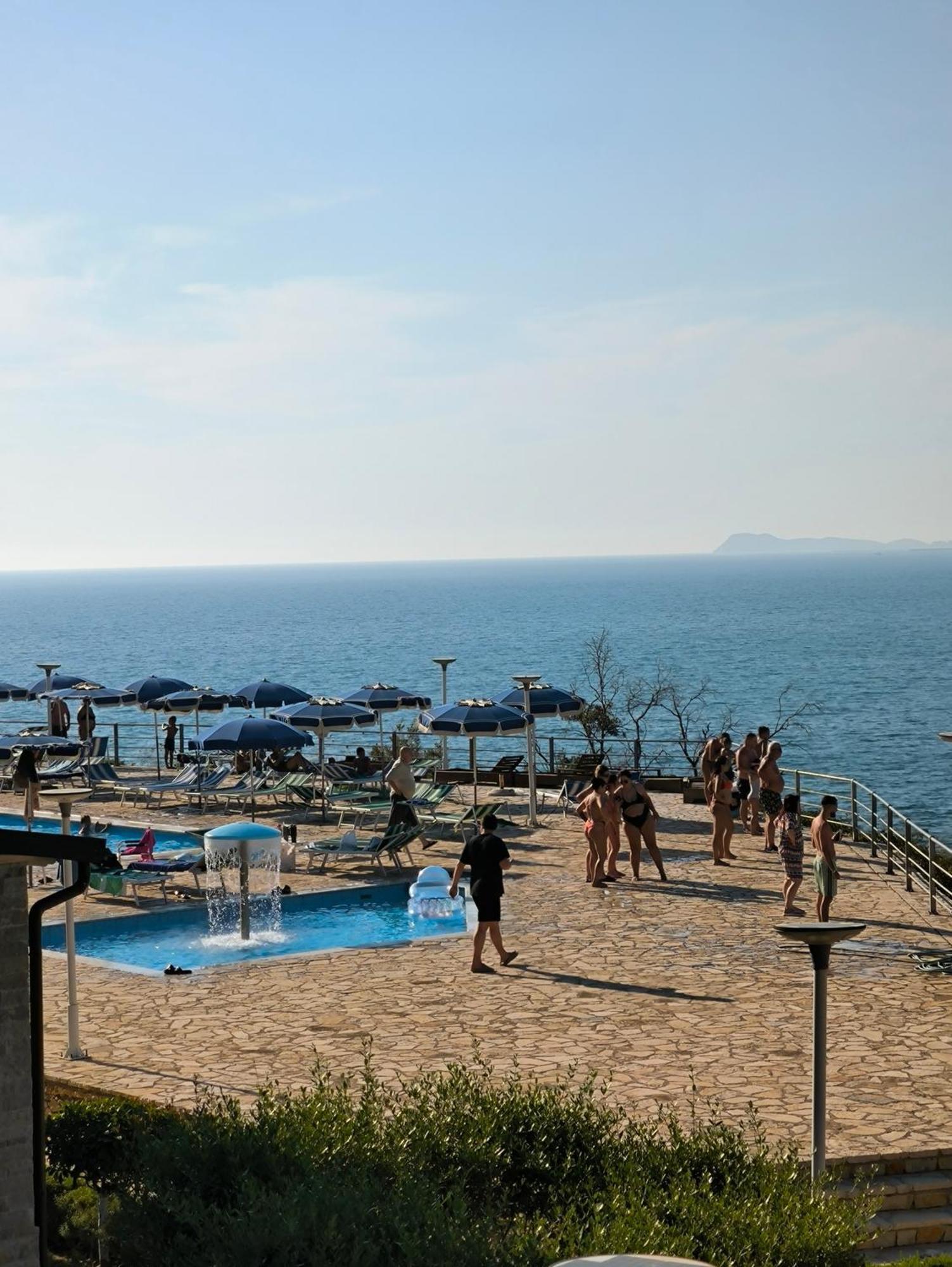 Matthews Beach House Vlorë 外观 照片