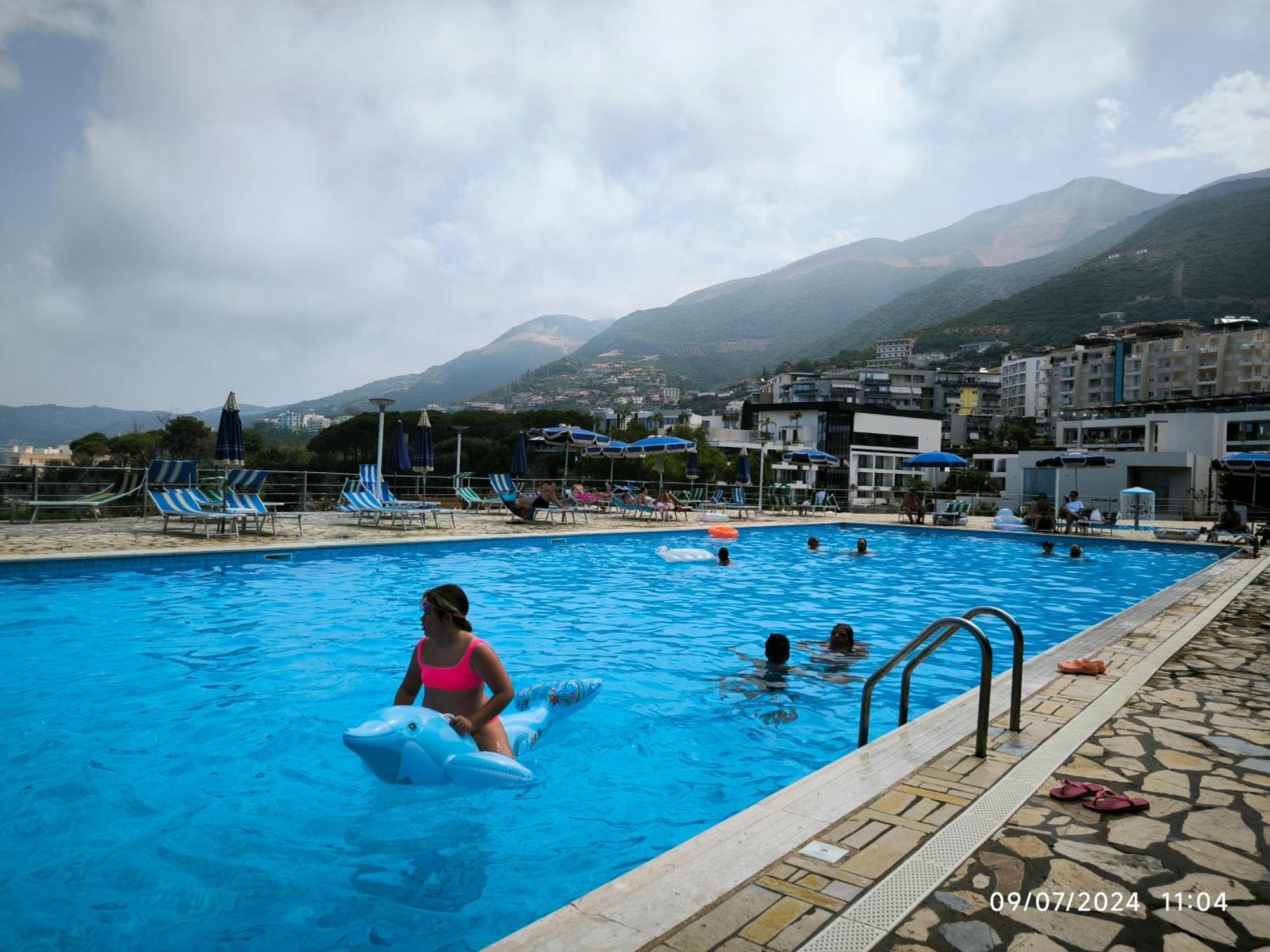 Matthews Beach House Vlorë 外观 照片