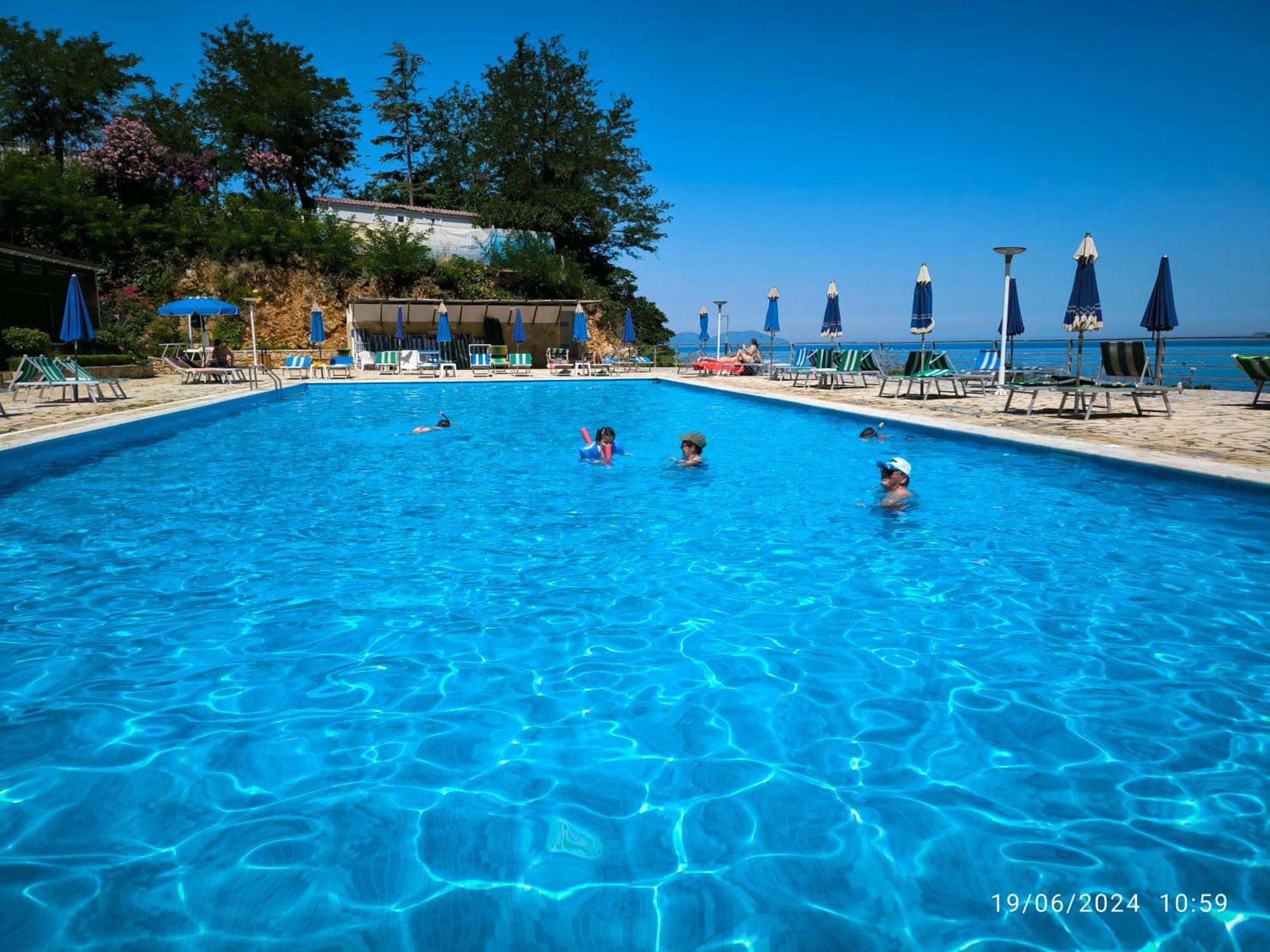 Matthews Beach House Vlorë 外观 照片