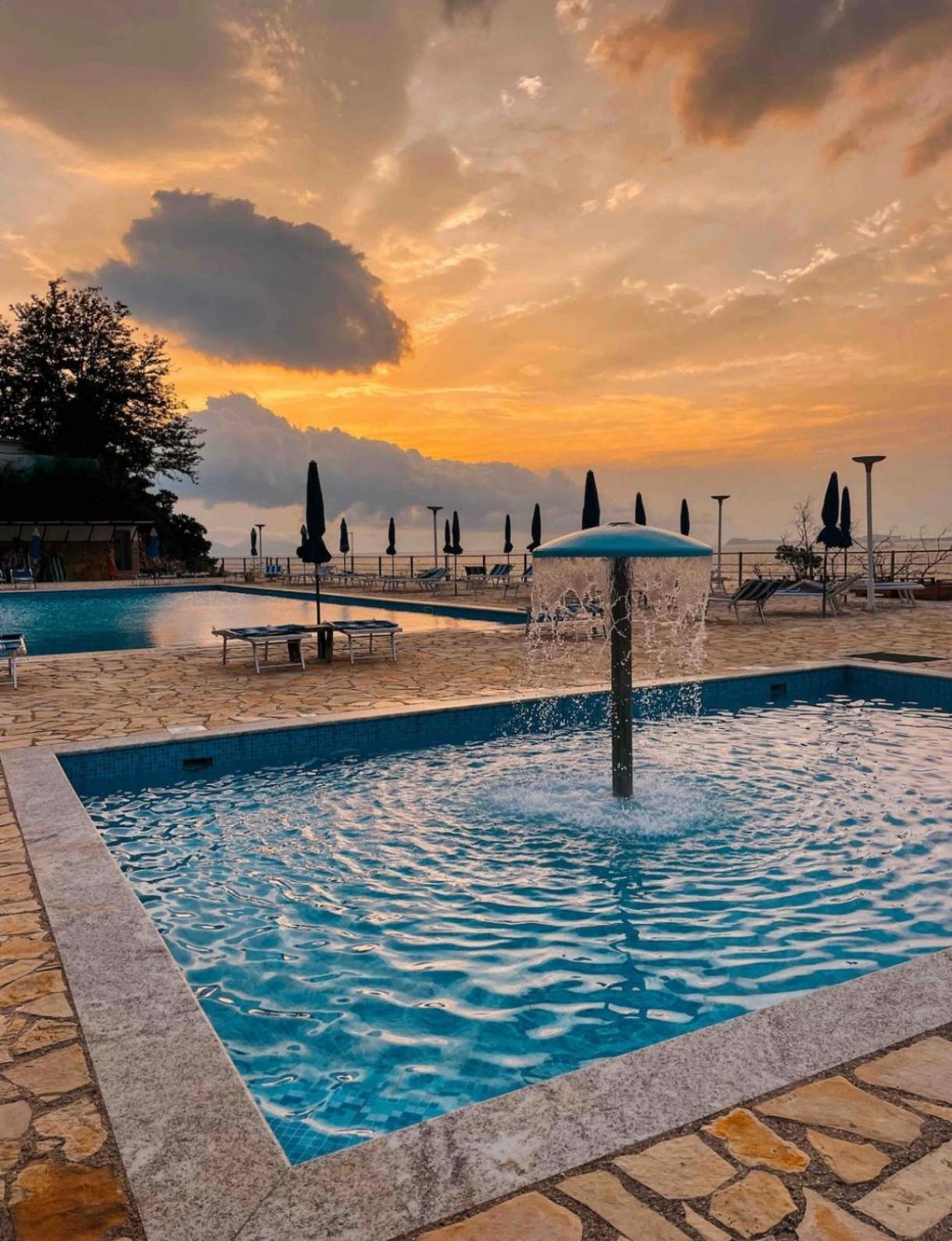 Matthews Beach House Vlorë 外观 照片