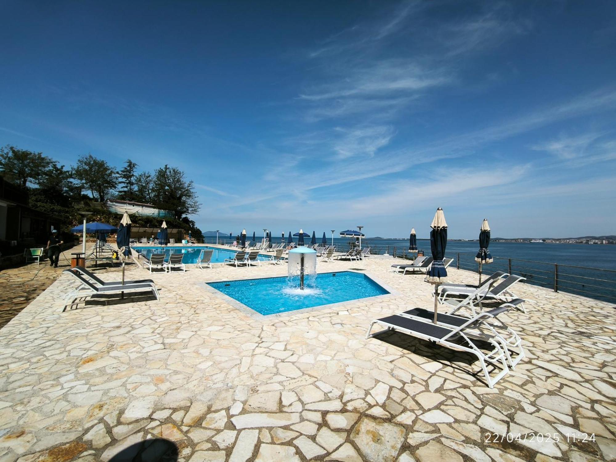 Matthews Beach House Vlorë 外观 照片